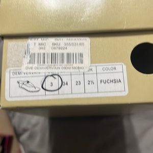 Michael Kors fushia sandals in size 3